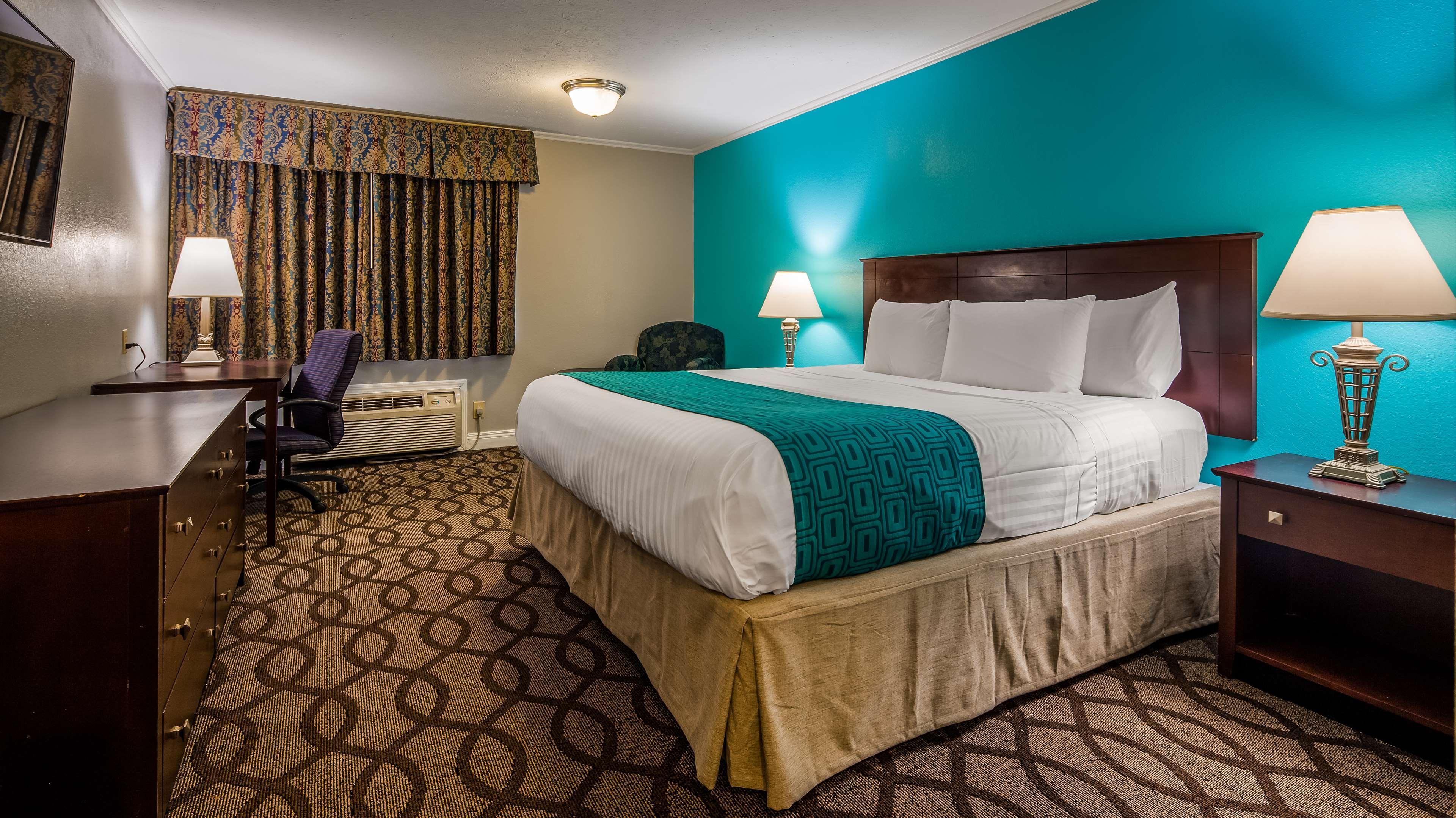 Red Roof Inn & Suites Lexington - Hamburg Экстерьер фото