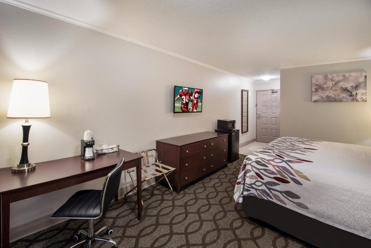 Red Roof Inn & Suites Lexington - Hamburg Экстерьер фото