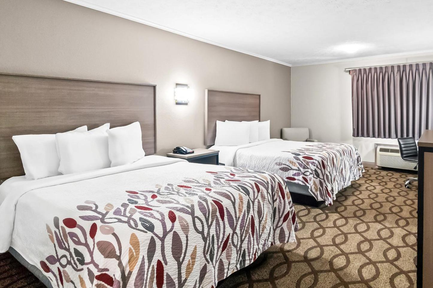 Red Roof Inn & Suites Lexington - Hamburg Экстерьер фото